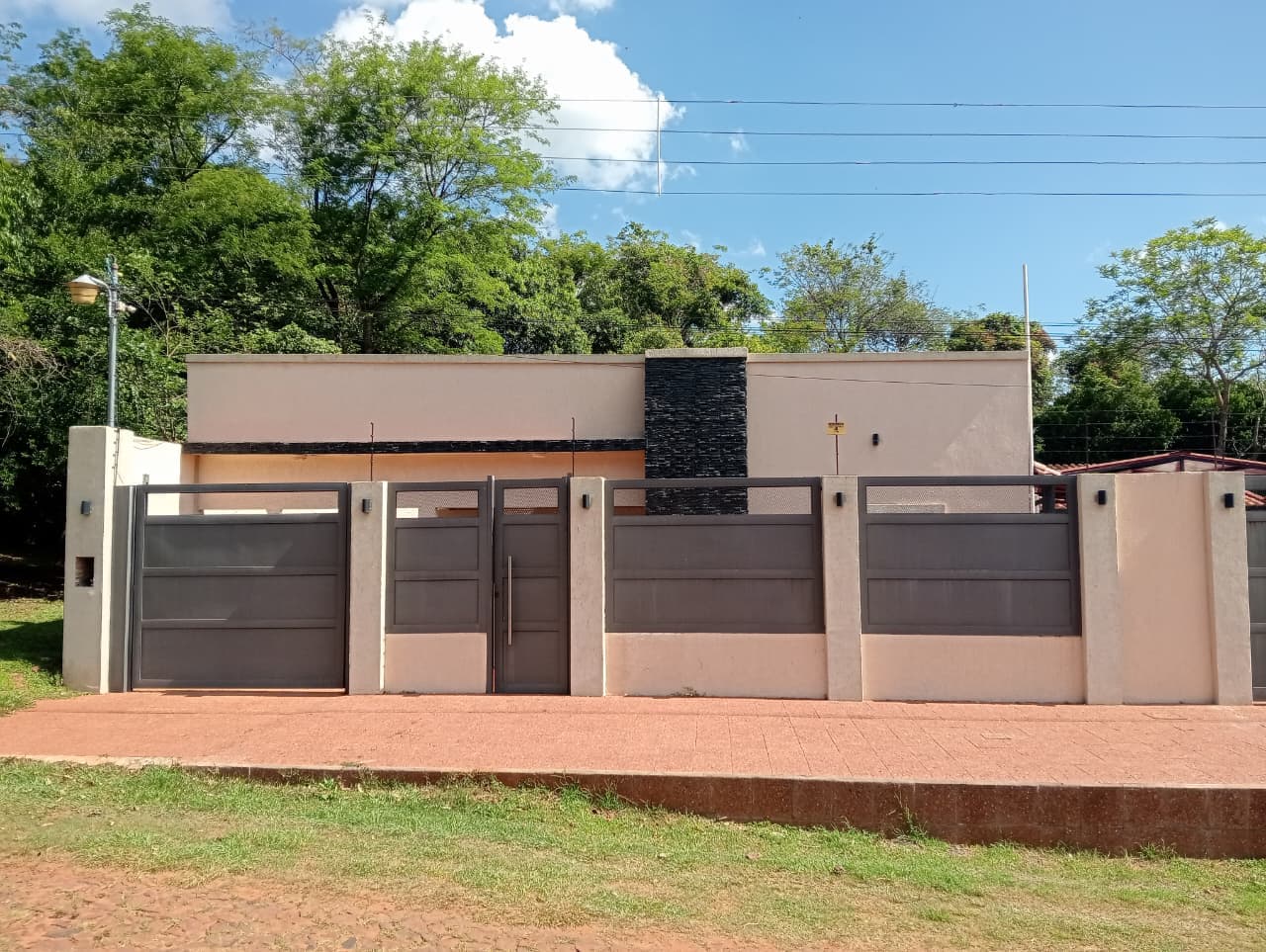 En venta casa con piscina en ita