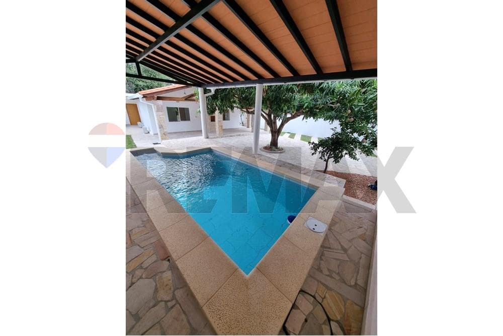 Casa - San Bernardino, Paraguay