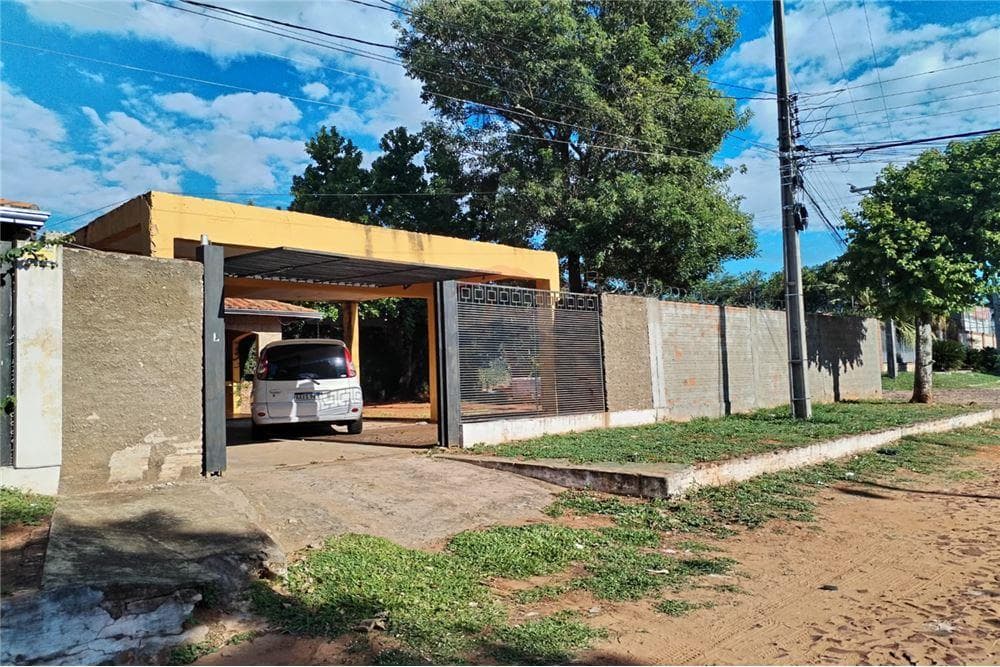 Venta casa en Villa Elisa en esquina