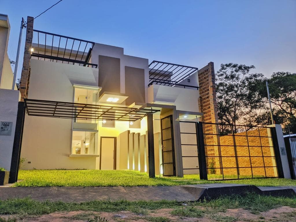 ¡ Vendo TRIPLEX en zona Parques del Yacht !