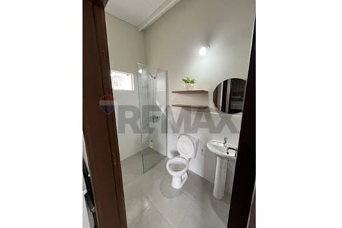 vendo chalet a estrenar en aregua
