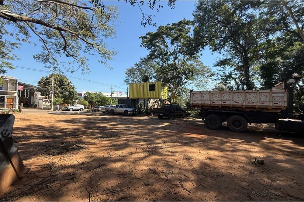 Amplio terreno a metros de la ruta transchaco