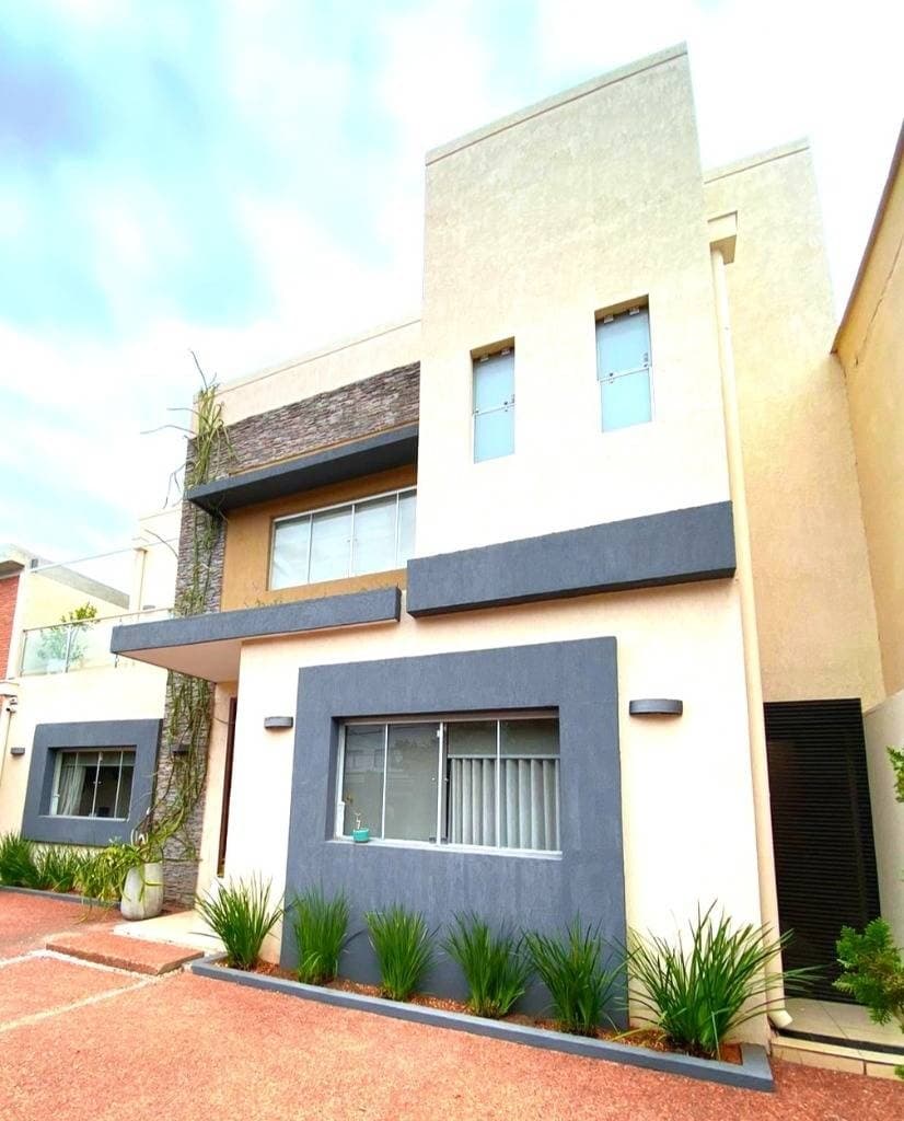 En venta casa en mburucuya, asuncion