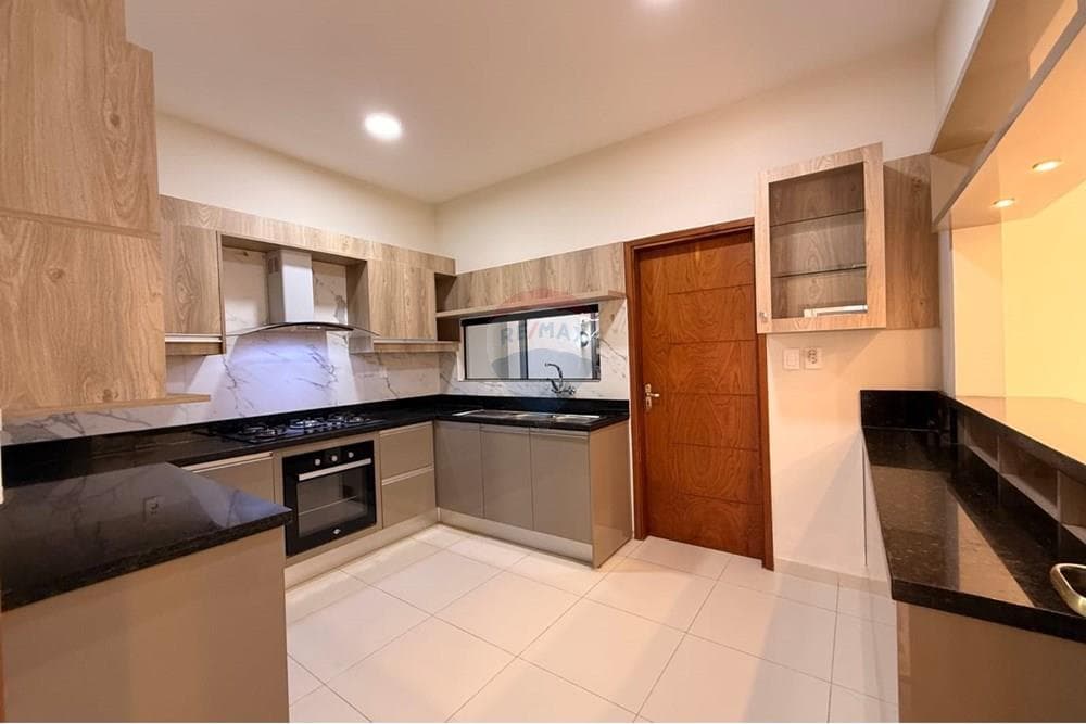¡Triplex en el Barrio Felicidad – Lambaré!