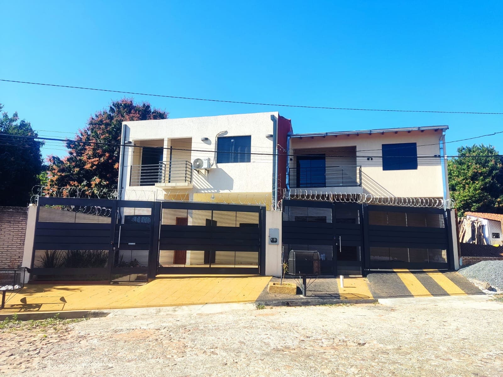 Dúplex a Estrenar en Villa Elisa: Tu Oportunidad de Casa Propia