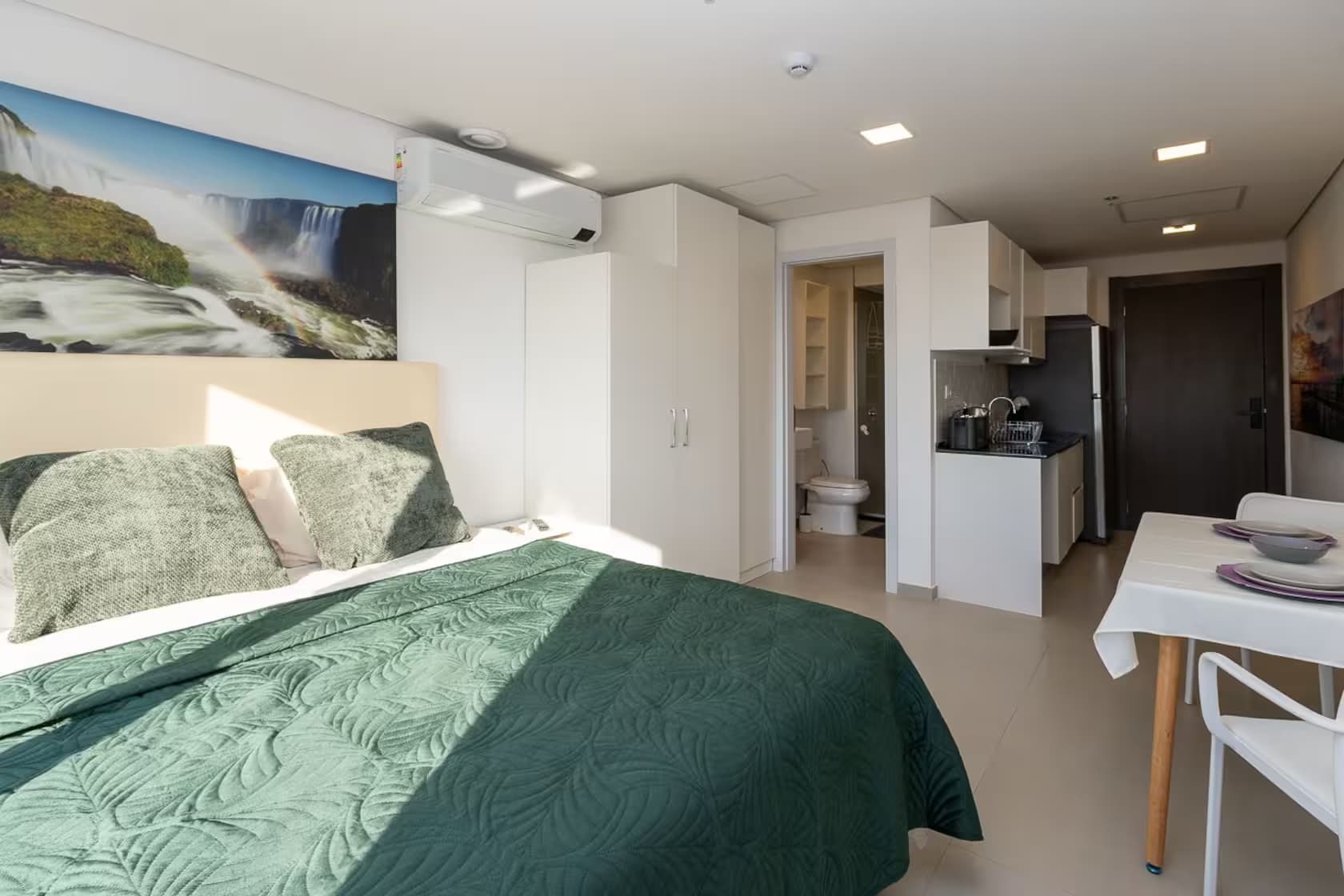 Estudio En Venta · Renta Usd 980/mes En Airbnb · 8° Piso · Villa Morra, Asunción