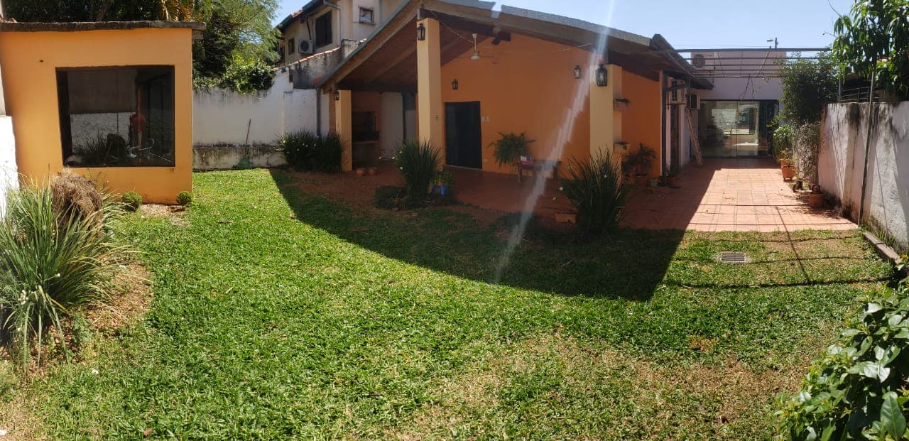 Vendo casa fdo de la mora zona norte!!