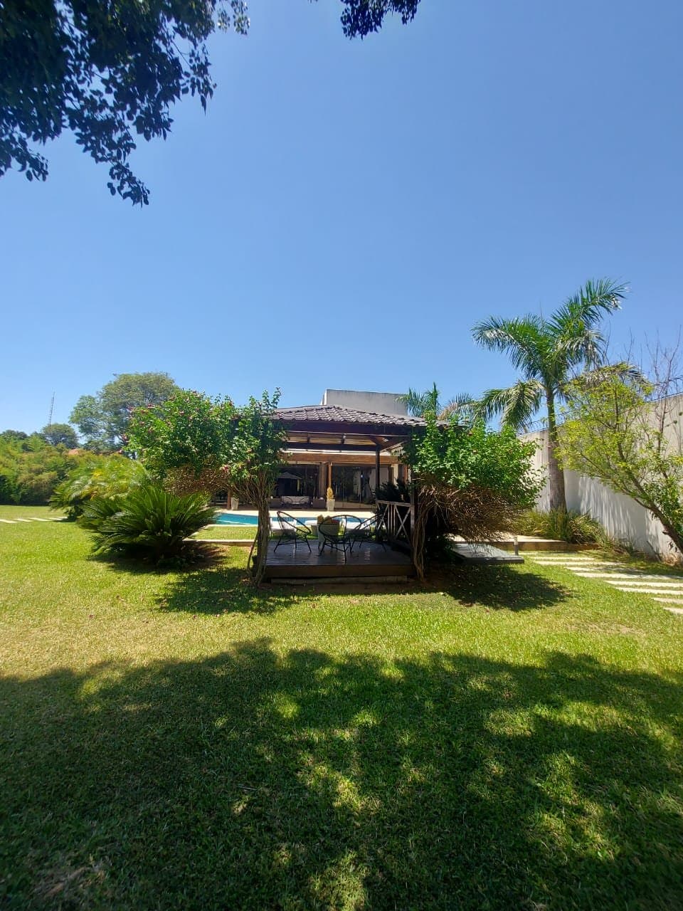 Alqulo gran residencia con 3 suites piscina y 2800 m2