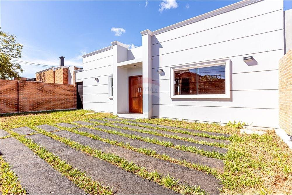 Casa a estrenar en Luque Finca26