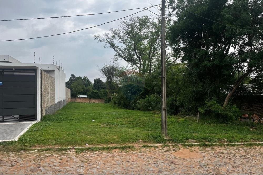 Amplio terreno en Lambare