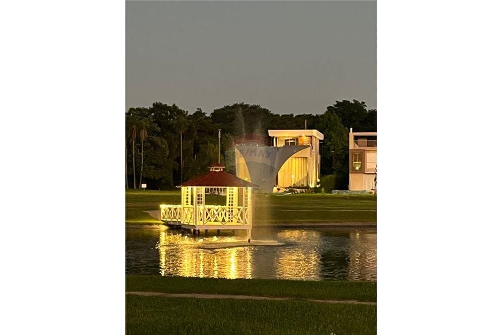 Vendo impresionante residencia en Sunset Hills