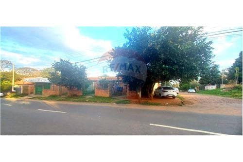 Vendo amplio terreno en Villa Elisa 1,107 m2