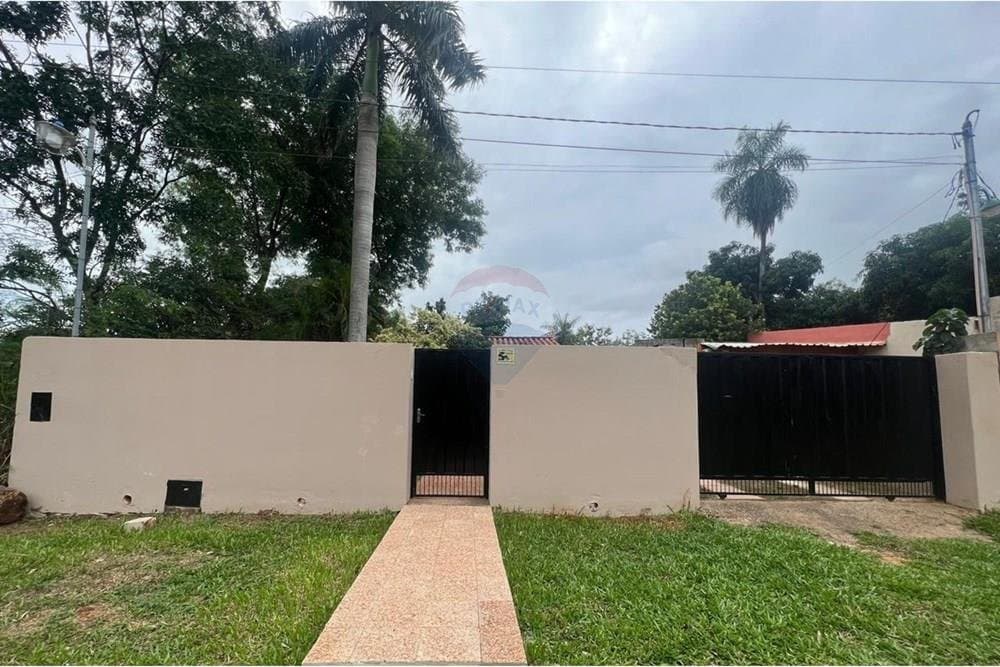 Vendo casa a estrenar en Luque b° yka'a a cuadras de la av. Luque-limpio