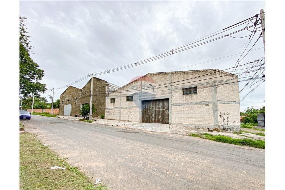 Alquilo amplio tinglado en lambare 1.740 m2