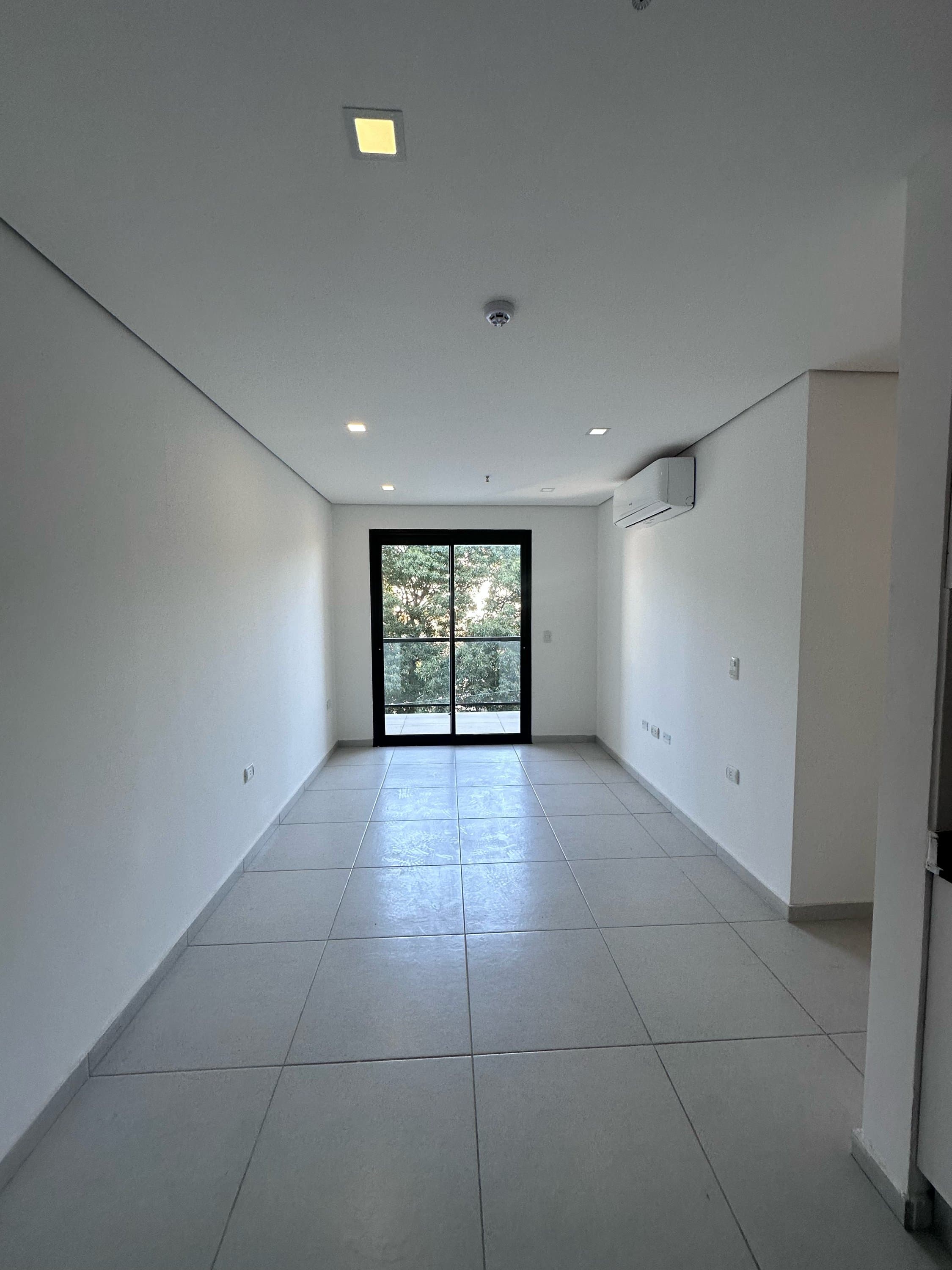 Vendo departamento de dos dormitorios en zona centro de Asunción
