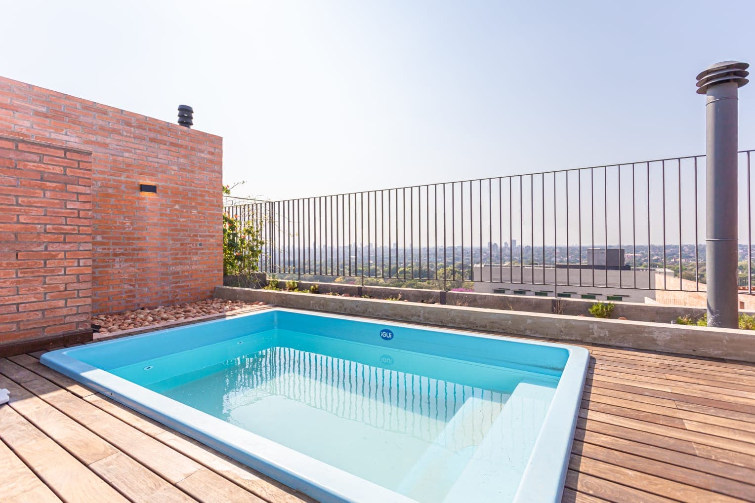 Vendo pent house en edificio bernardino