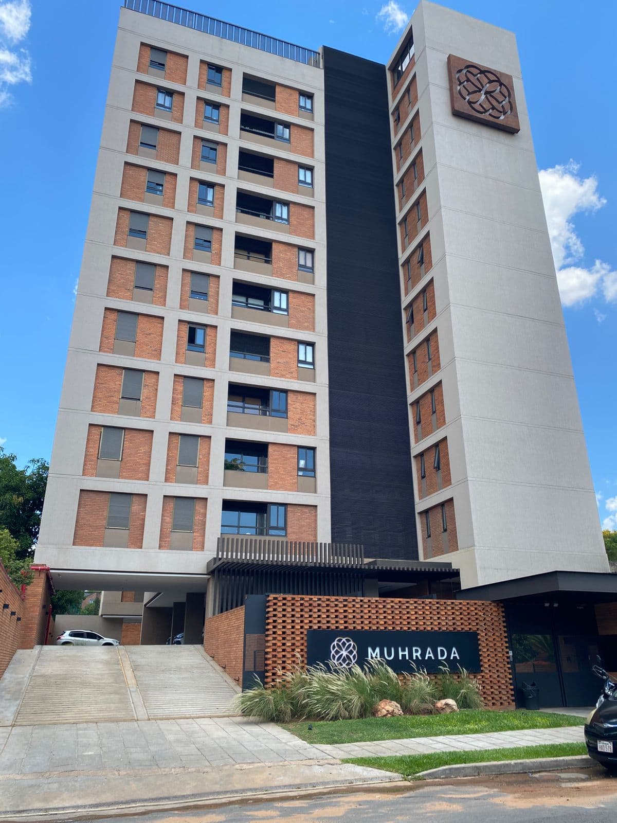 Departamento Amoblado en Edificio Muhrada – Barrio Cañada del Ybyray