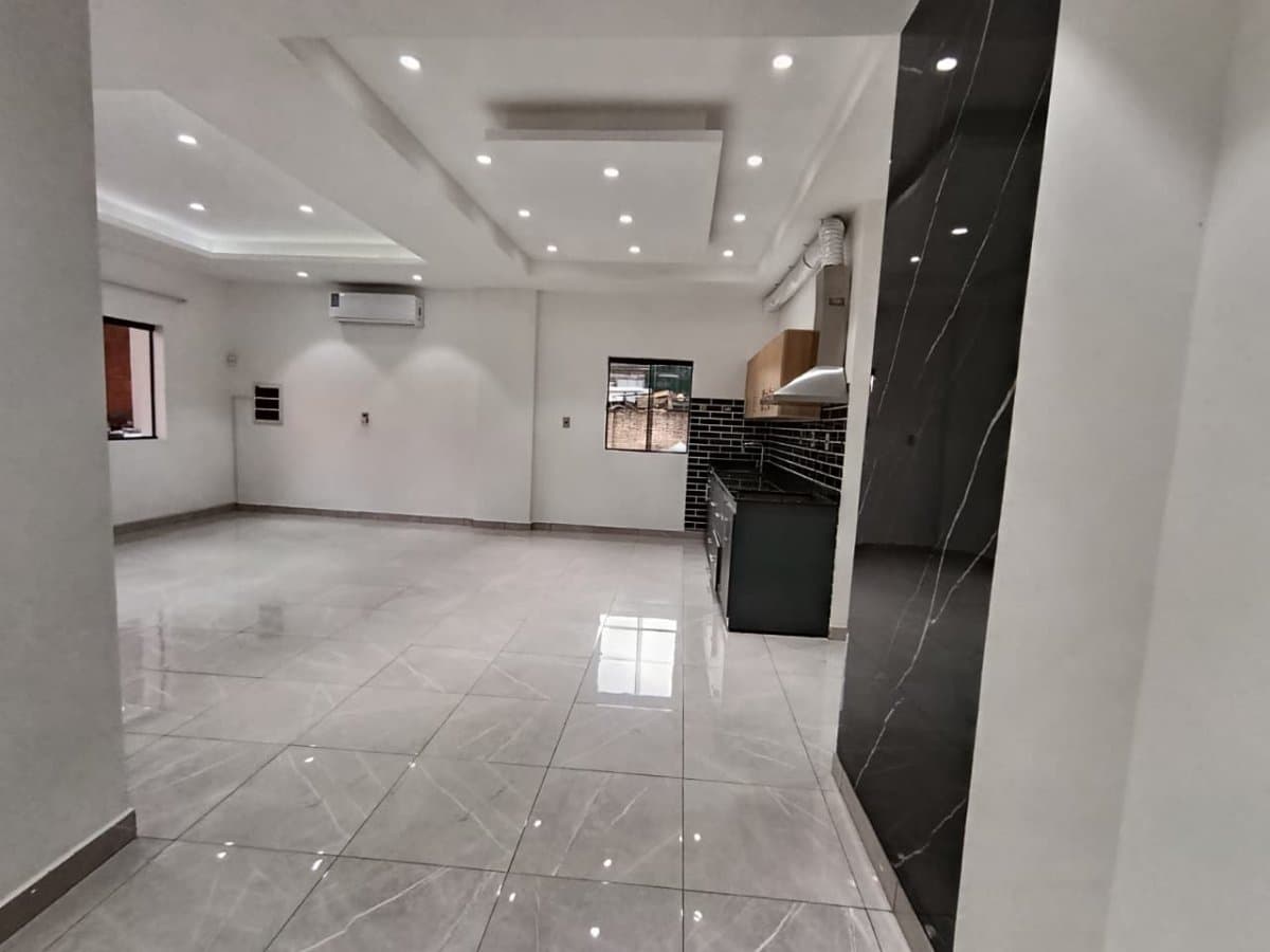 ID 16693 - Alquilo amplia casa en Mariano Roque Alonso