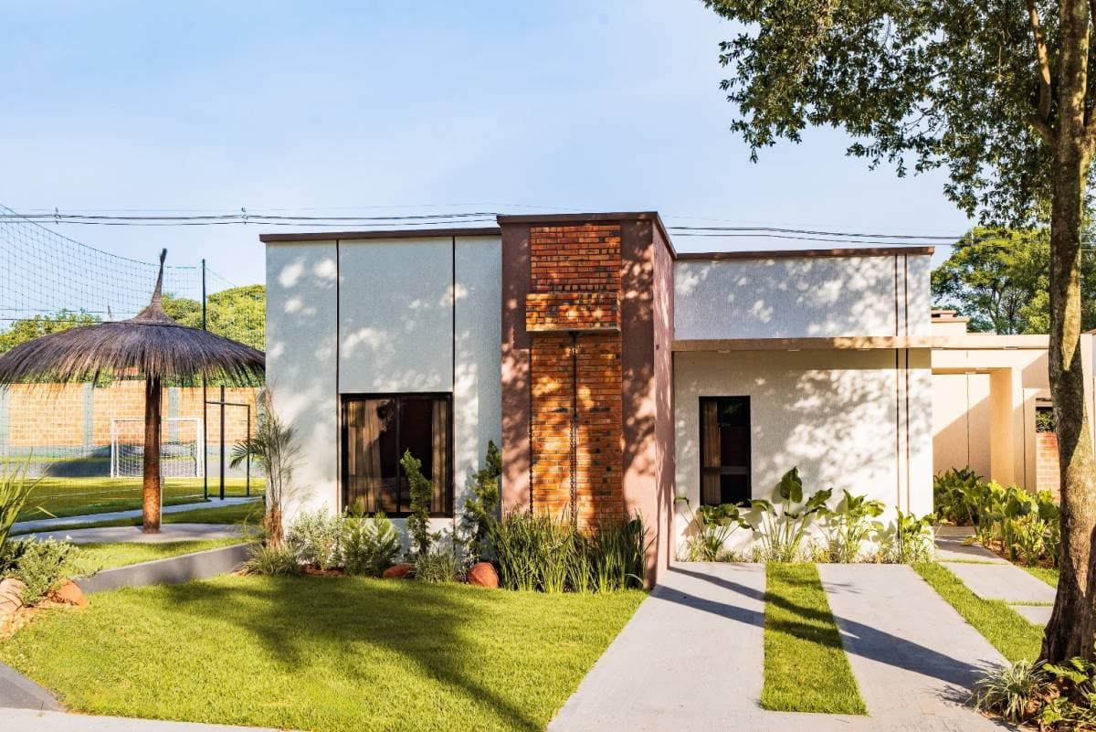 Casa tipo duplex 3 dorm - barrio abierto Luque