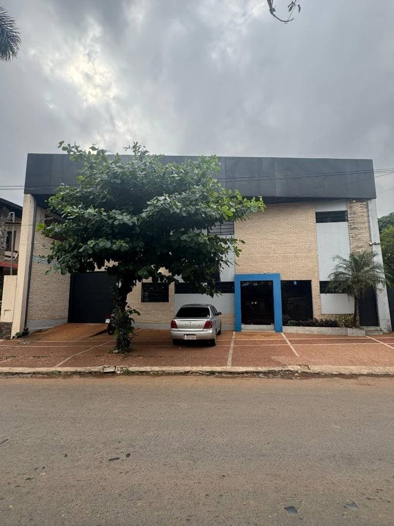 N venta local comercial tipo galpon en barrio hipódromo