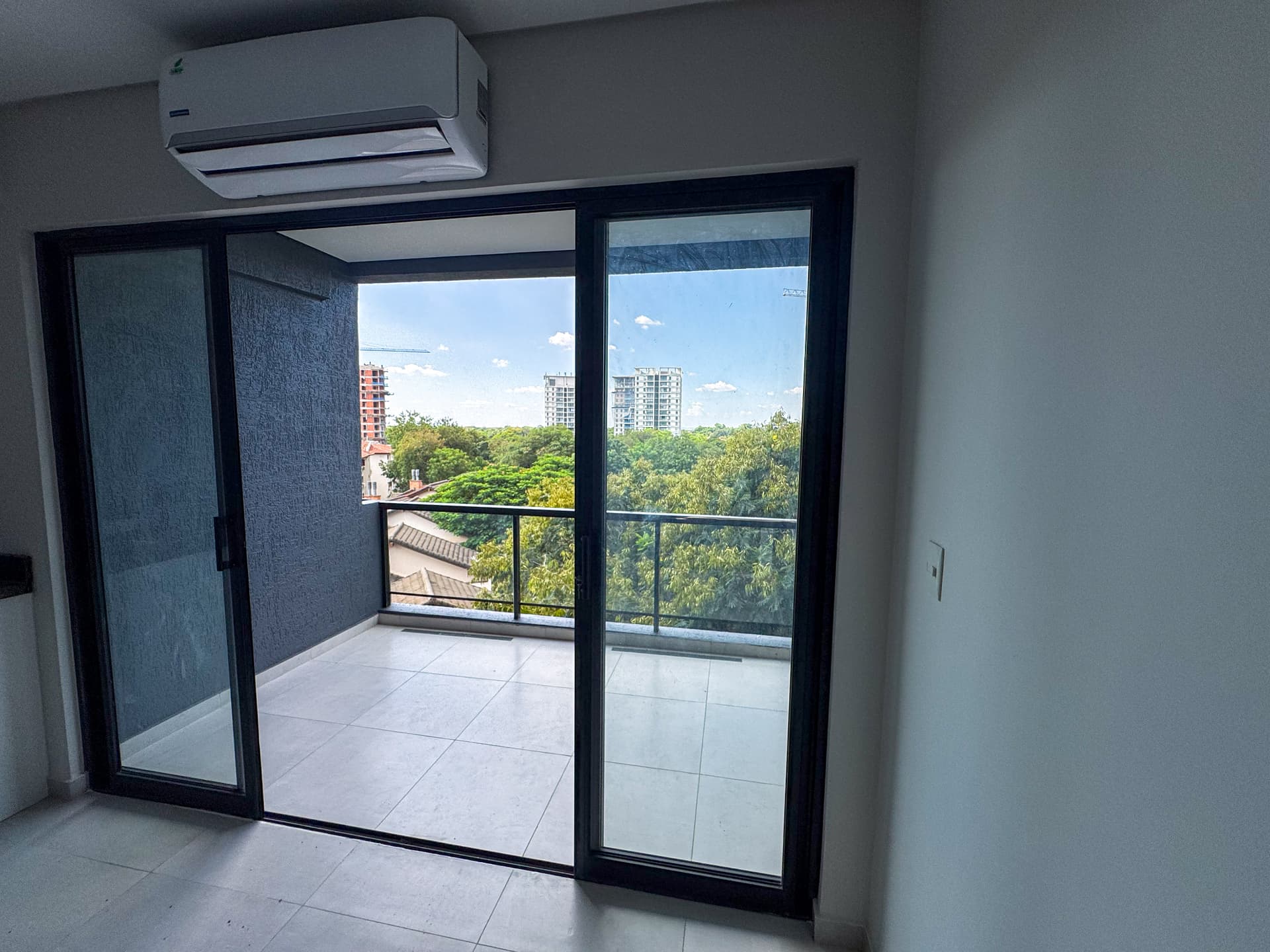 Alquiler departamento a estrenar. 2 dormitorios - Fernando de la Mora zona norte