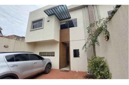 Hermoso duplex en venta b. Mburucuya