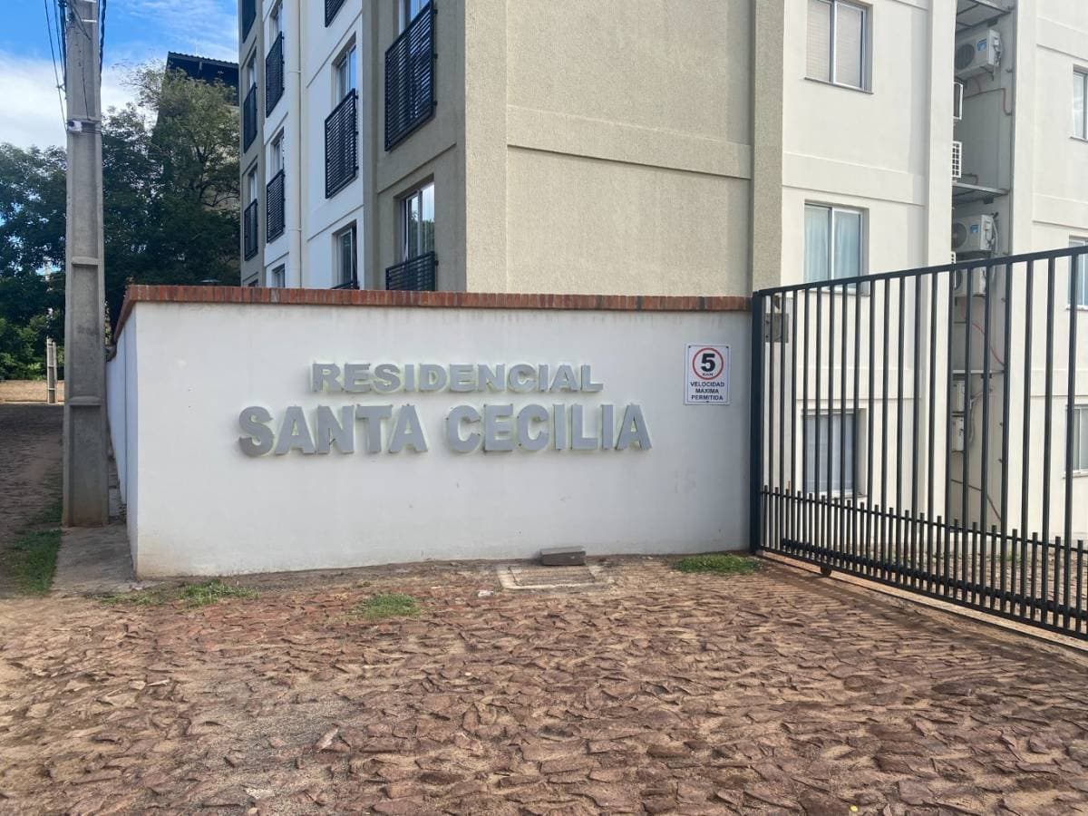 Alquilo departamento en el RESIDENCIAL SANTA CECILIA