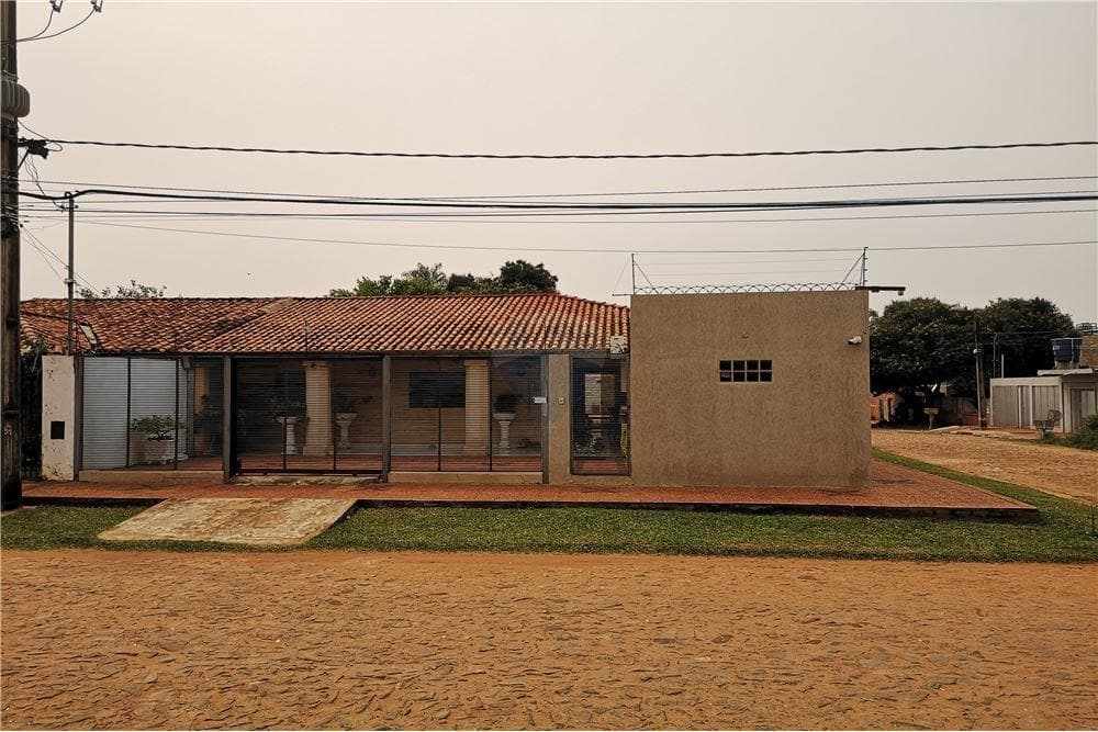 Vendo casa refaccionada en Luque laurelty