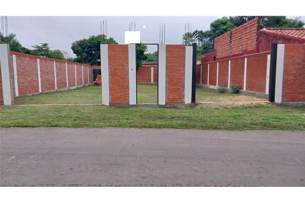 Hermosa Propiedad amurallada en Mariano Roque Alonso