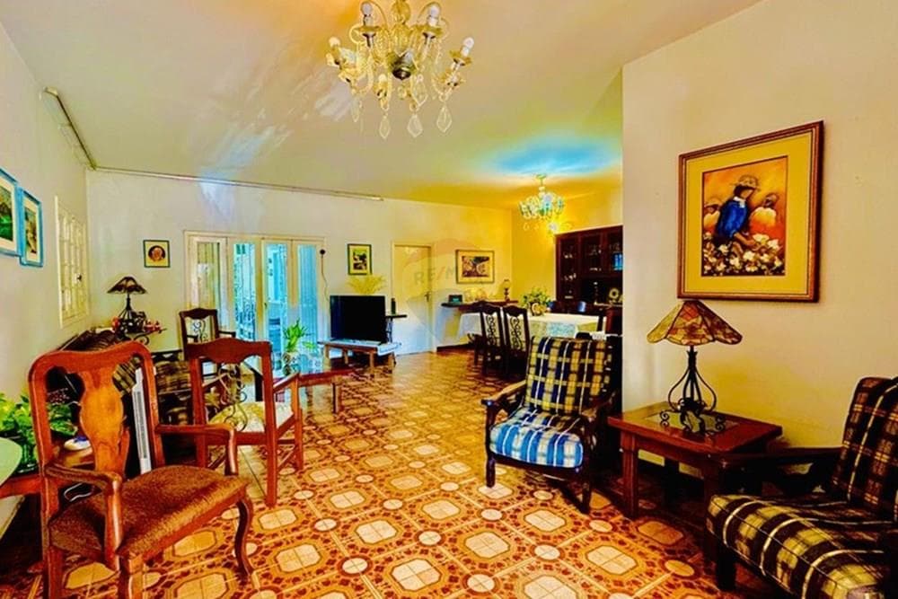 Vendo casa de ubicación estratégica en Sajonia