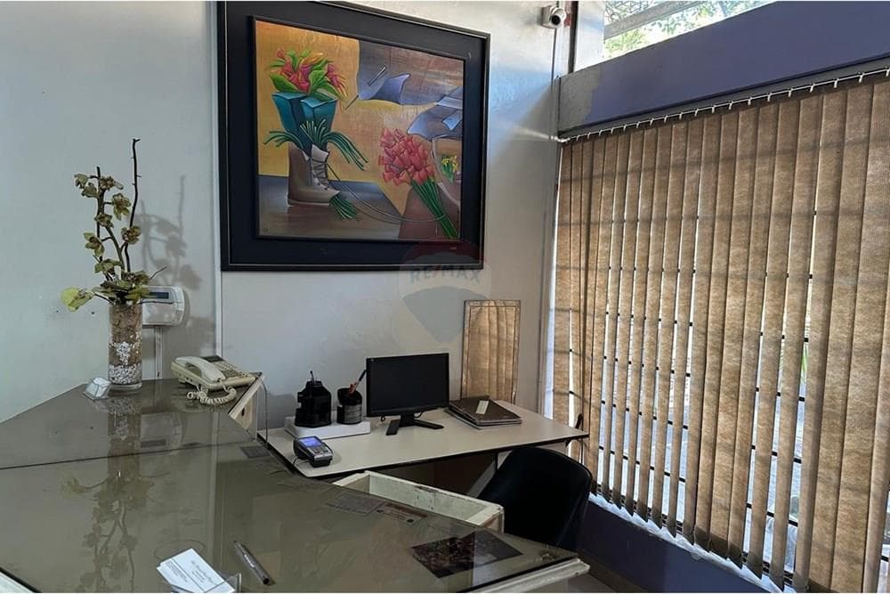 Health Clinic - Alquiler - Paraguay