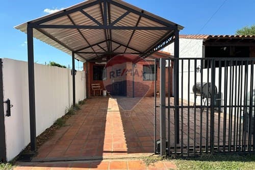 Casa en venta, central limpio
