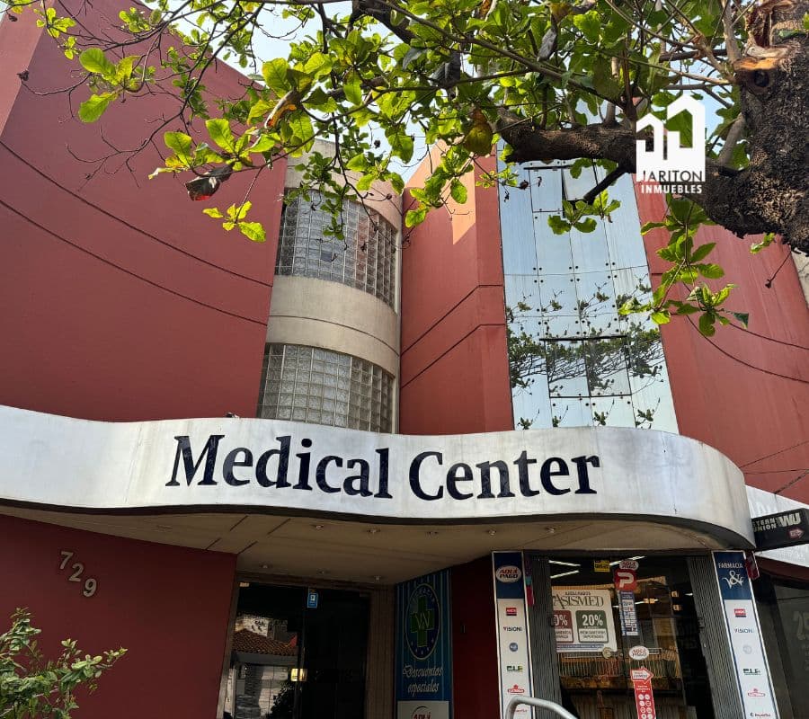 Alquilo consultorio en medical center