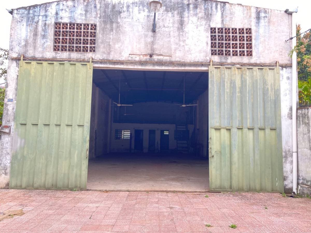 Alquilo depósito en Capiatá