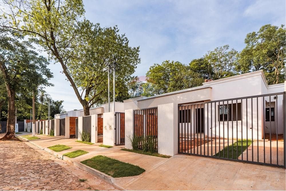 Casa a Estrenar en Luque – Barrio Marambure