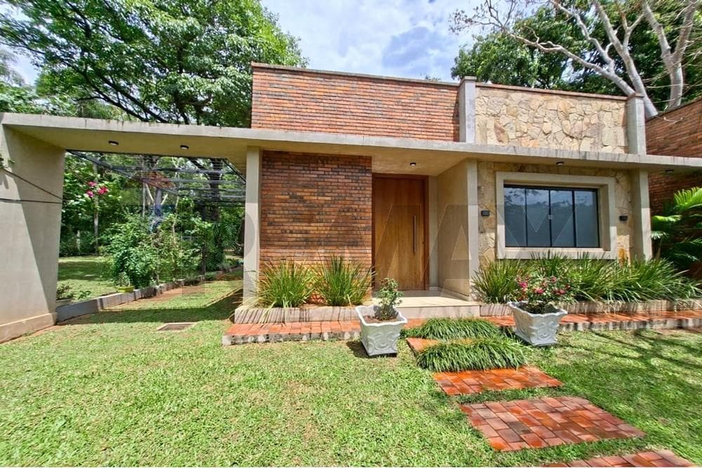 Casa - Alquiler - San Bernardino, Paraguay