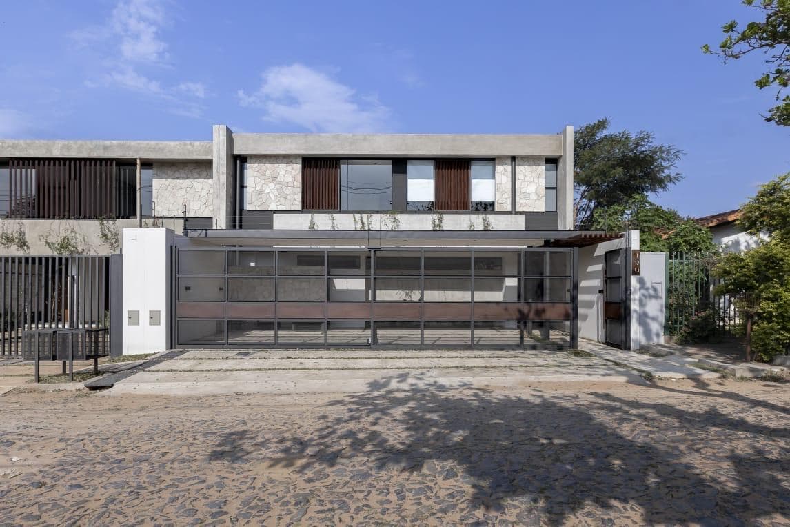 Espléndida Casa a estrenar zona Barrio Mburucuya