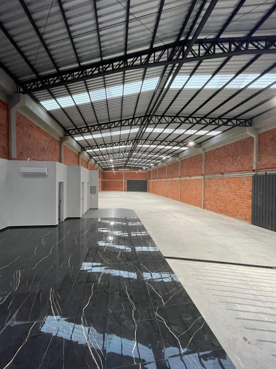 Deposito Luque-aregua de 574m2