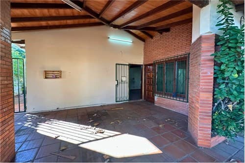 Casa-Venta-Fernando de la Mora, Central