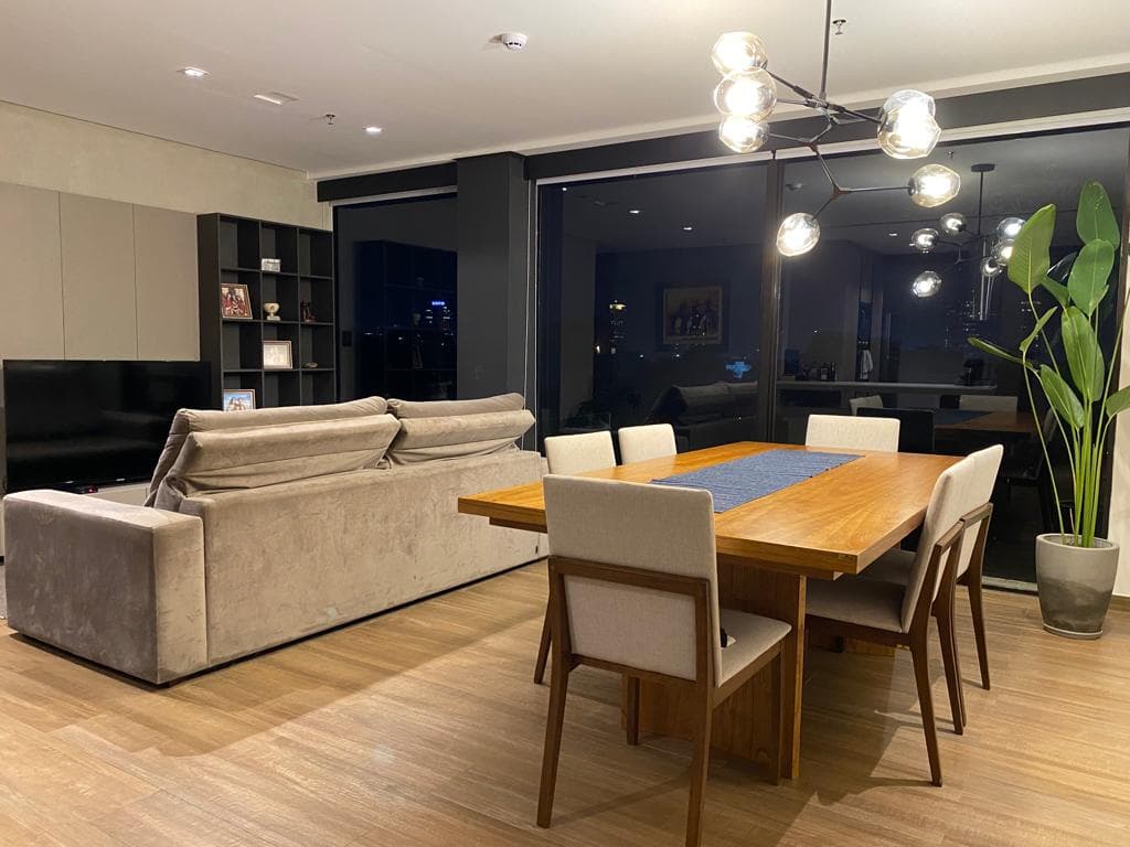 En venta Departamento de 3 dormitorios en Barrio Herrera, amoblamiento premium
