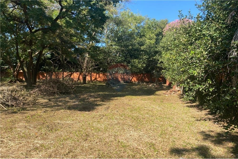 Vendo terreno en San Lorenzo