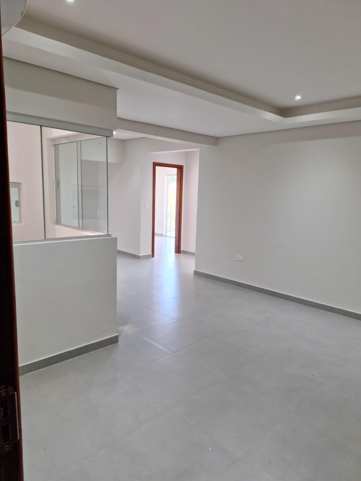 Departamento en alquiler – zona shopping Pinedo