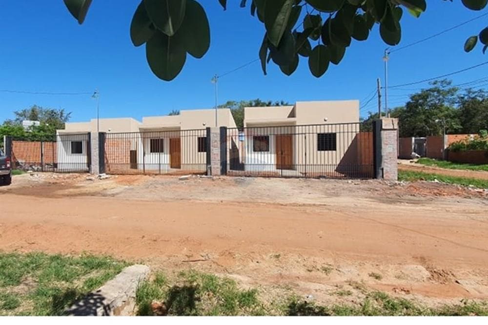 Vendo 3 Casas Juntas ya alquiladas en Limpio