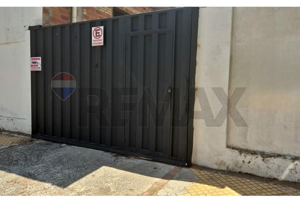 Depósitos en Zona Mercado 4 - Entrada para Camiones y Techos Nuevos