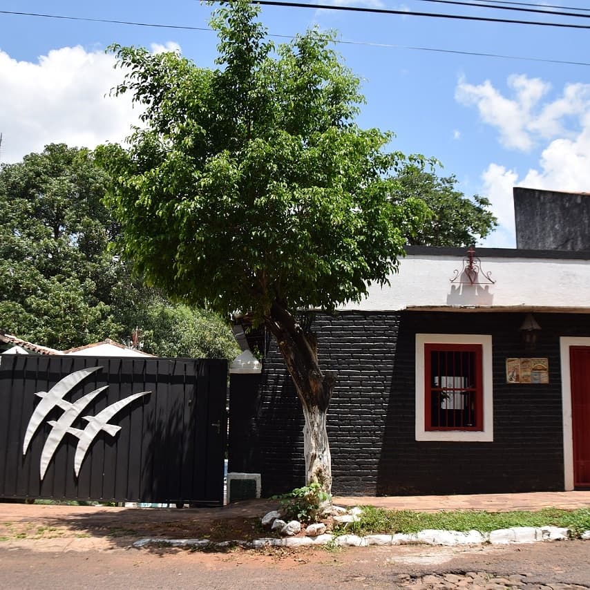 Se alquila posada completa en piribebuy