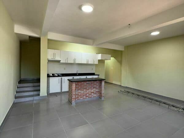 Alquilo dúplex de 2 habitaciones en Fernando de la Mora z/ sur