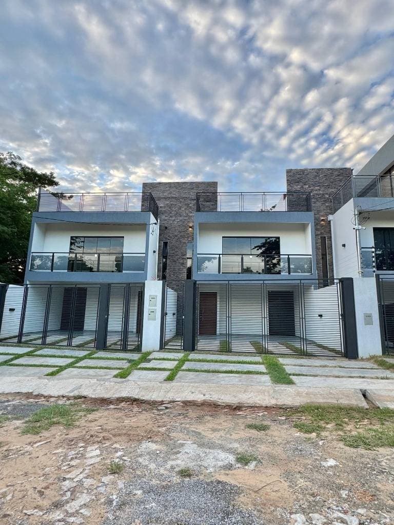 Vendo duplex a estrenar en lambare