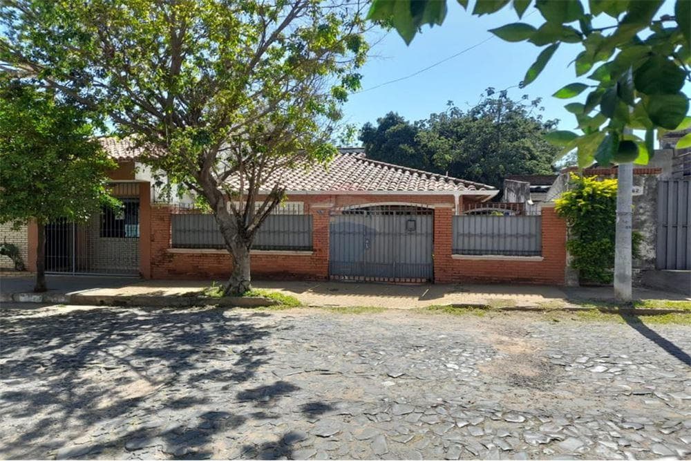 Vendo casa en asuncion , barrio sajonia