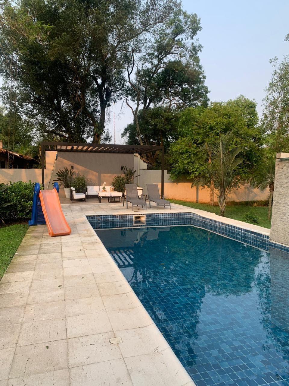 Alquilo hermosa casa en San Bernardino