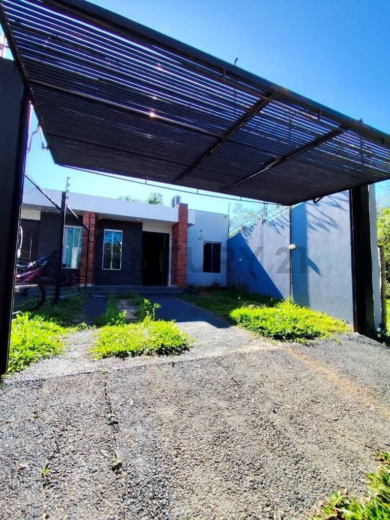 En venta casa duplex - zona aeropuerto, zarate isla Luque